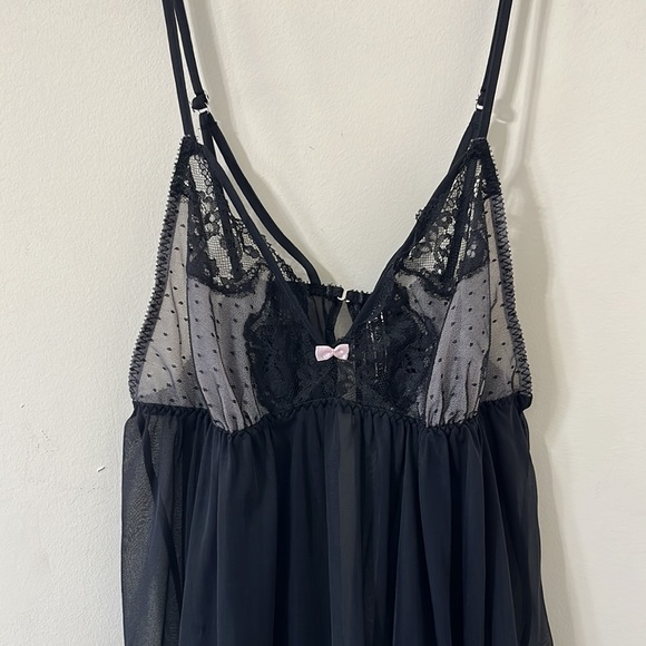 Victoria’s Secret Black Lace Babydoll Pink Lace Detail Lingerie Top Size Medium - Picture 2 of 10